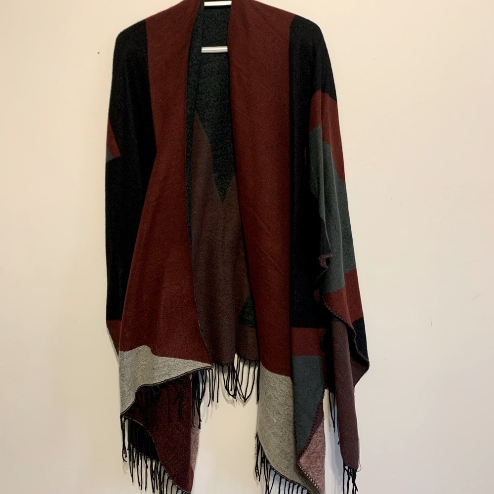 Sweater/wrap brand new with tags, smoke free home